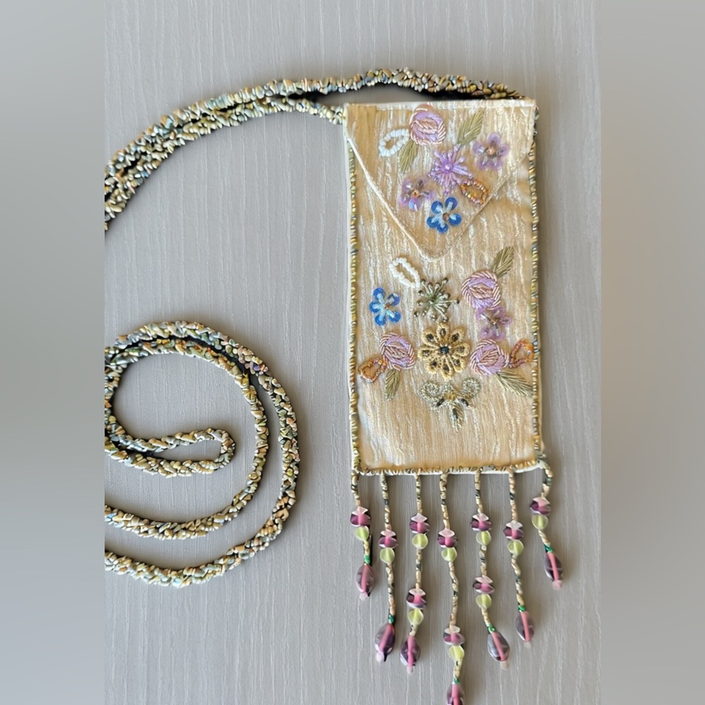 Vintage beaded bag with shoulder strap